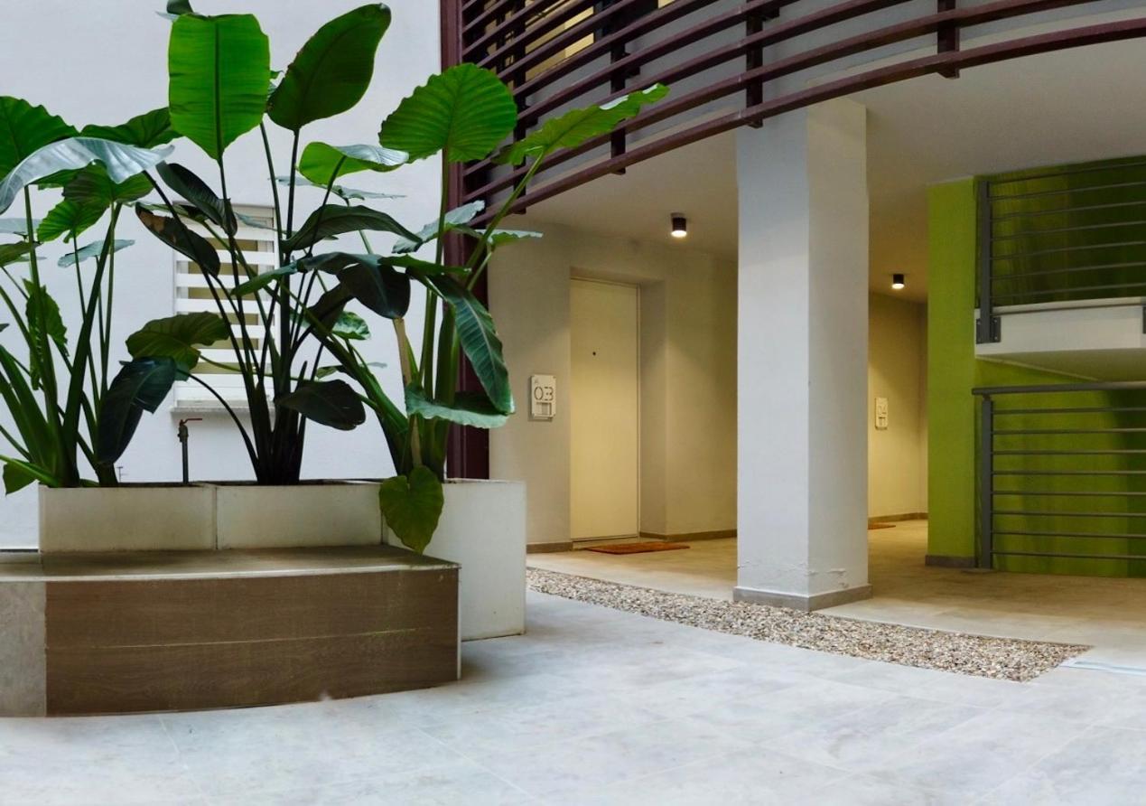 Esclusivo Eur Apartment *