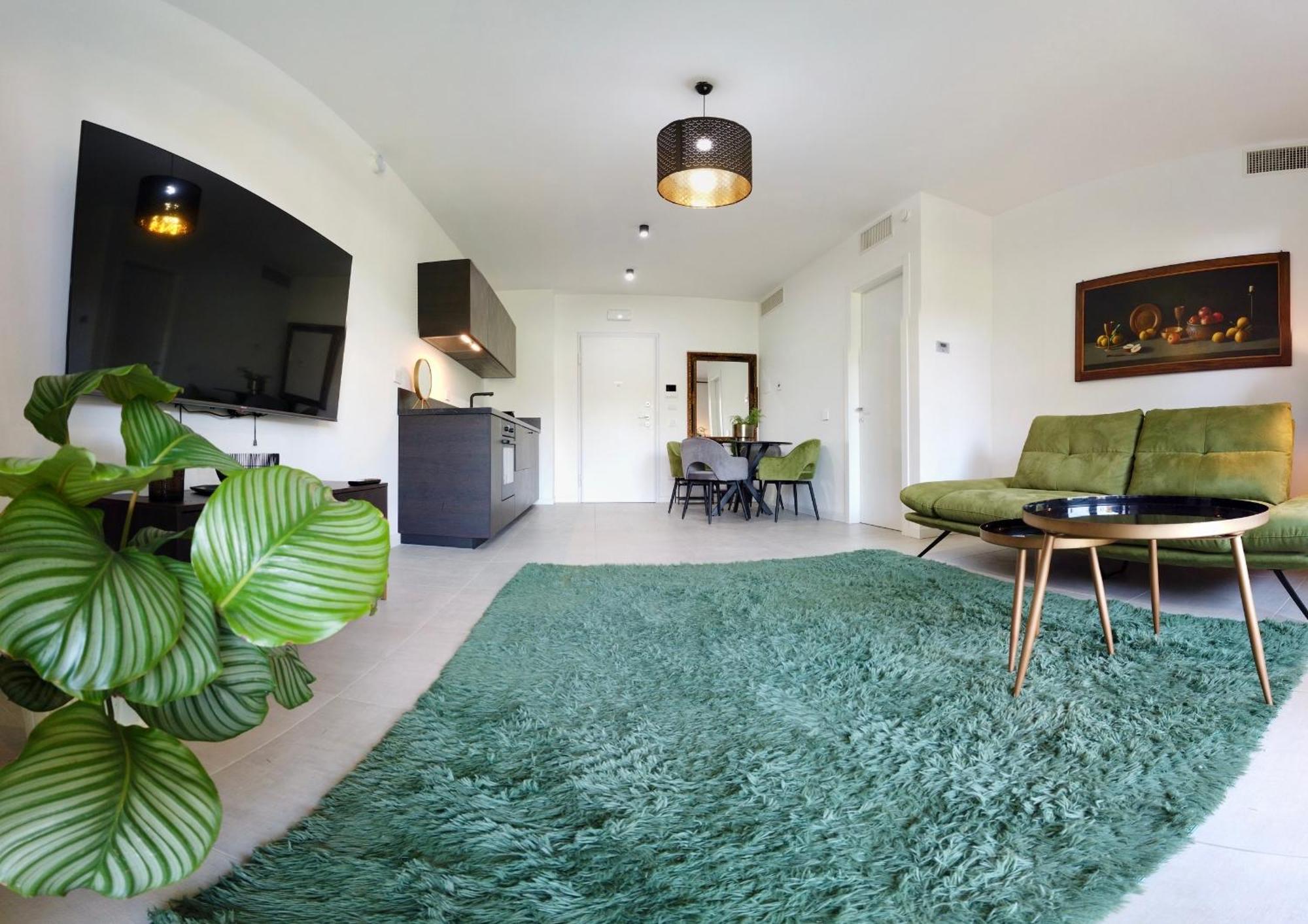 Esclusivo Eur Apartment *